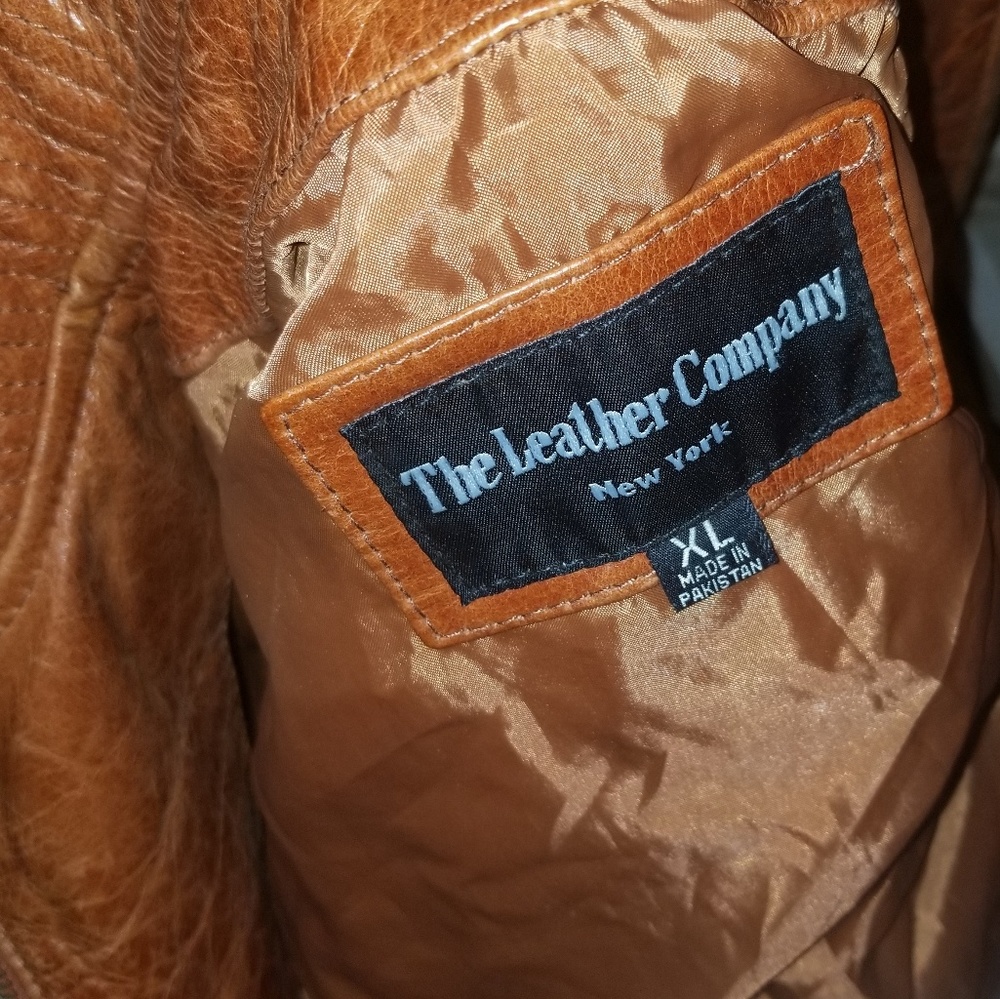 Leather jacket - Picture 3 of 3
